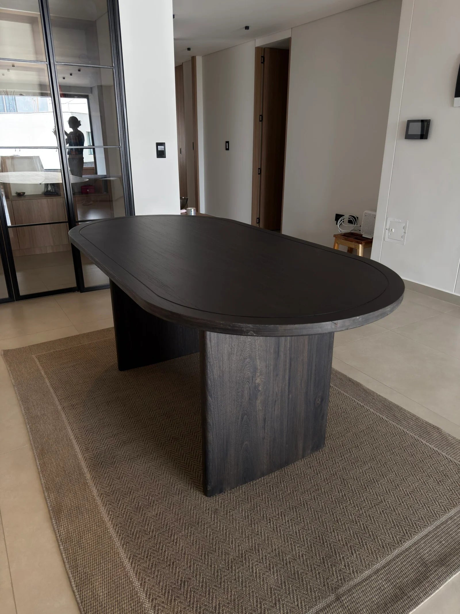 MESA DE COMEDOR MONSERRAT