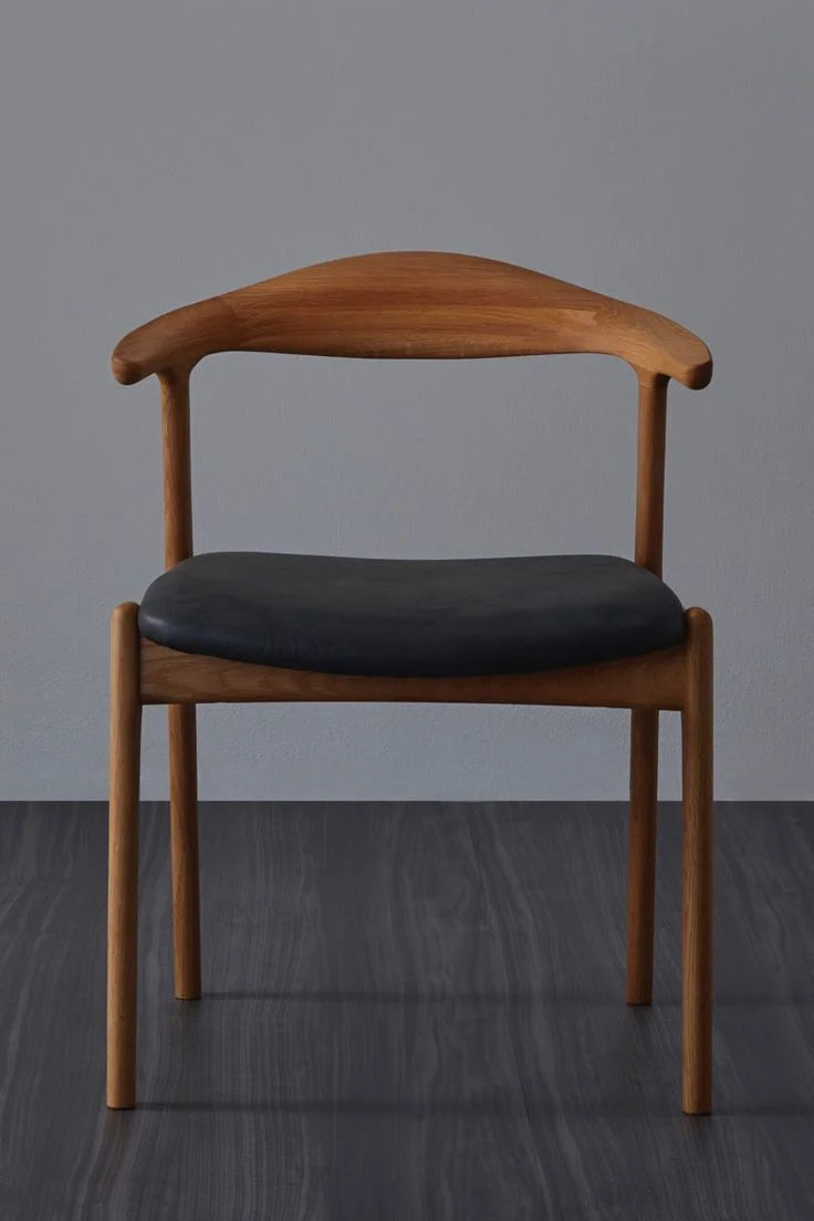 Silla de Comedor Alba en madera natural, fabricada a medida por Casa Líder en Medellín