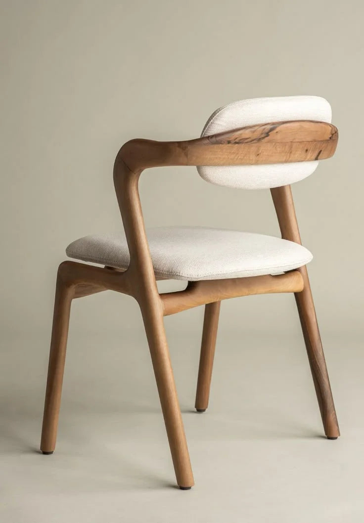 Silla de Comedor Nativa en madera natural, fabricada a medida por Casa Líder en Medellín