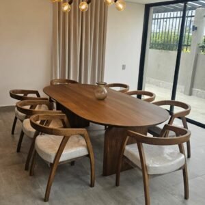 Mesa de comedor en madera